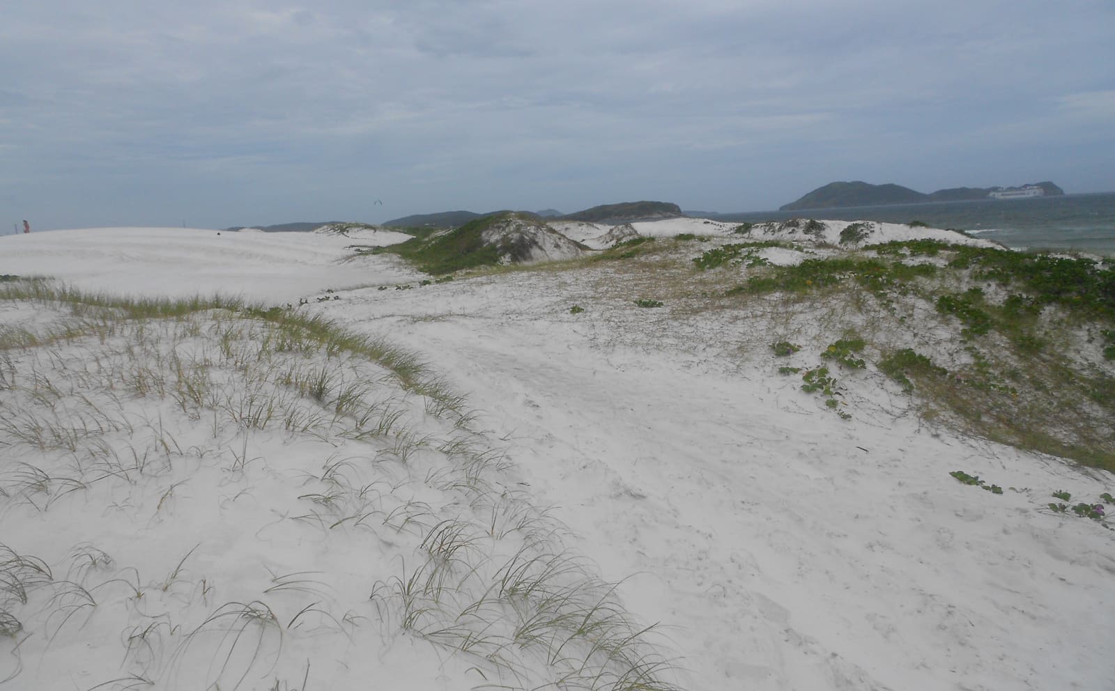 Praia do Forte e as dunas de areia branca de Cabo Frio